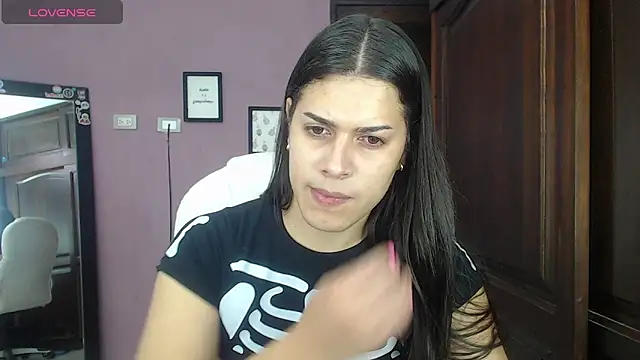 Snapshot of Luciana_Ortiz1 chatting on 02.08.25 Luciana Ortiz1 online show from 02.08.25