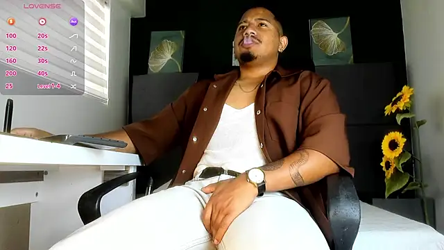 Snapshot of Jan_Flp chatting on 10.13.25 Jan Flp online show from 10.13.25