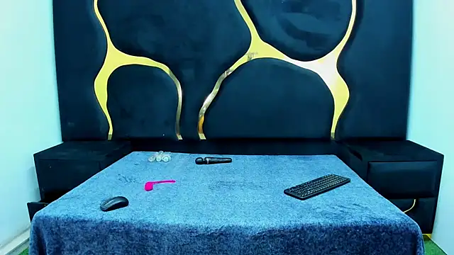 Snapshot of Ivanna18_x chatting on 02.15.25 Ivanna18 x online show from 02.15.25