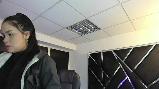 Snapshot of Ivanna18_x chatting on 11.06.25 Ivanna18 x online show from 11.06.25