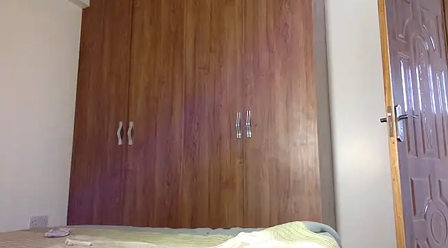 Rose berry online show from 01.25.25