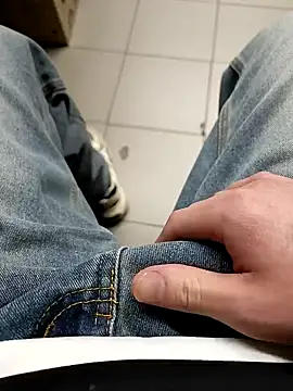 Snapshot of dorin1937 chatting on 01.27.25 dorin1937 online show from 01.27.25