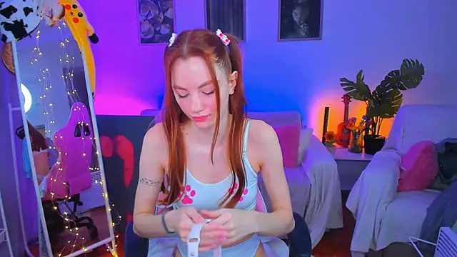 Alyssa Smitt online show from 12.05.24