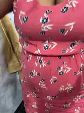 Snapshot of _dr_hot_ chatting on 01.03.25 dr hot online show from 01.03.25