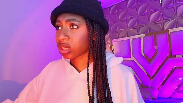 Queen perla  online show from 03.18.26