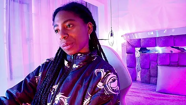 Snapshot of Queen_perla_ chatting on 07.15.26 Queen perla online show from 07.15.26