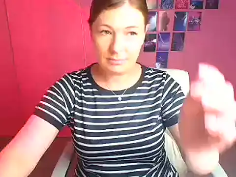 Snapshot of Lissmilf chatting on 06.25.26 Lissmilf online show from 06.25.26