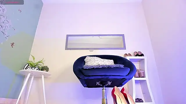 thais dreams online show from 01.14.25