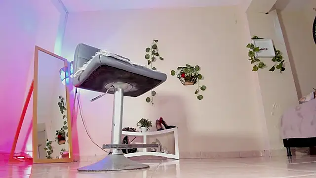 thais dreams online show from 10.06.25