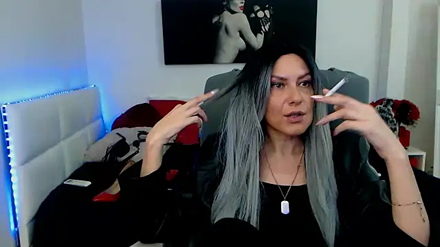 EvelynQueenn online show from 01.11.25