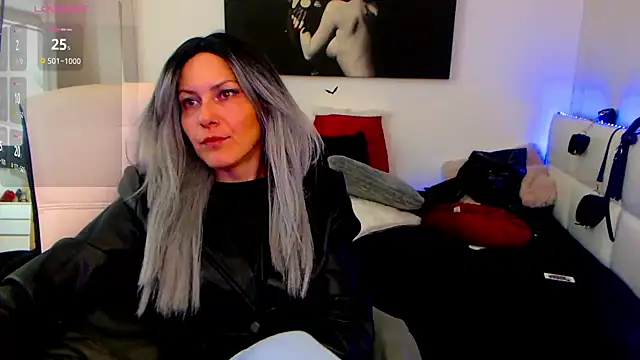 EvelynQueenn online show from 01.31.25