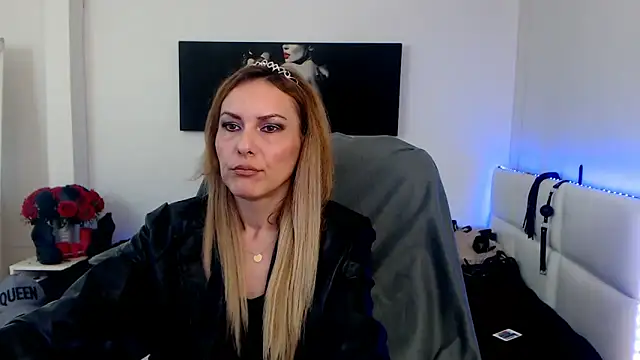 EvelynQueenn online show from 02.02.25