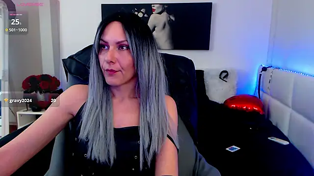 EvelynQueenn online show from 03.19.25