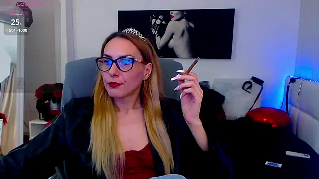 EvelynQueenn online show from 03.22.25