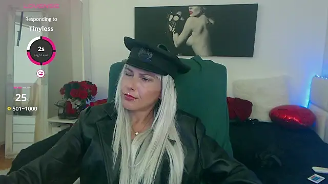 EvelynQueenn online show from 09.11.25