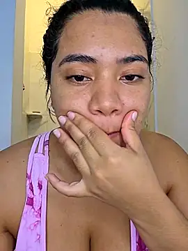 Snapshot of Watagatapitusberry1 chatting on 11.05.25 Watagatapitusberry1 online show from 11.05.25