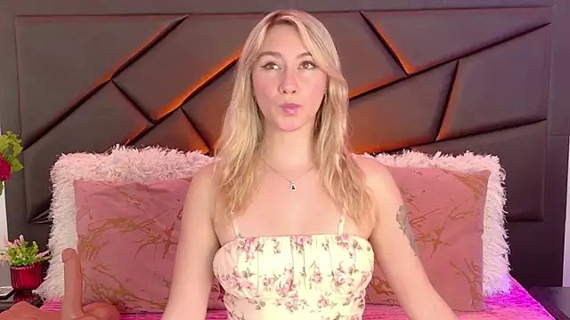 MaryDeniro online show from 04.10.26