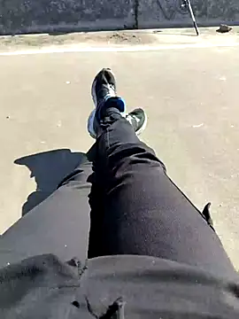 Snapshot of Bemgalado chatting on 02.25.25 Bemgalado online show from 02.25.25