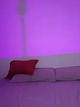 Agnescruzz online show from 04.18.26