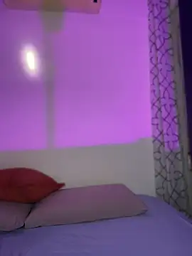 Agnescruzz online show from 04.26.26