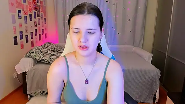 Vanessa Verona online show from 01.07.25