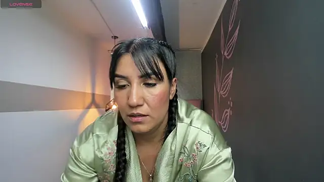 GiaFox  online show from 12.21.24
