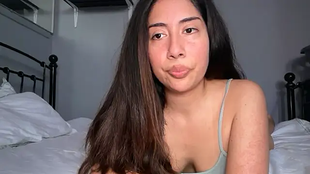 Snapshot of LorenaAnderson chatting on 05.24.26 LorenaAnderson online show from 05.24.26