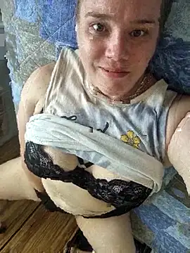 Snapshot of Off_the_Lesh chatting on 11.03.25 Off the Lesh online show from 11.03.25