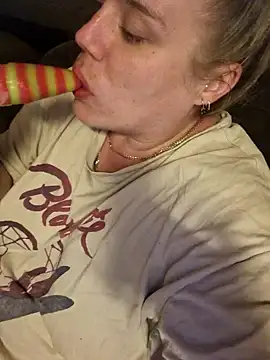 Snapshot of Off_the_Lesh chatting on 11.09.25 Off the Lesh online show from 11.09.25