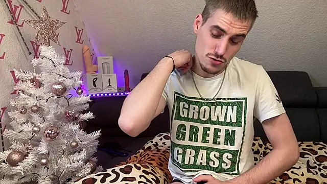 Cookieboy88 online show from 11.25.25