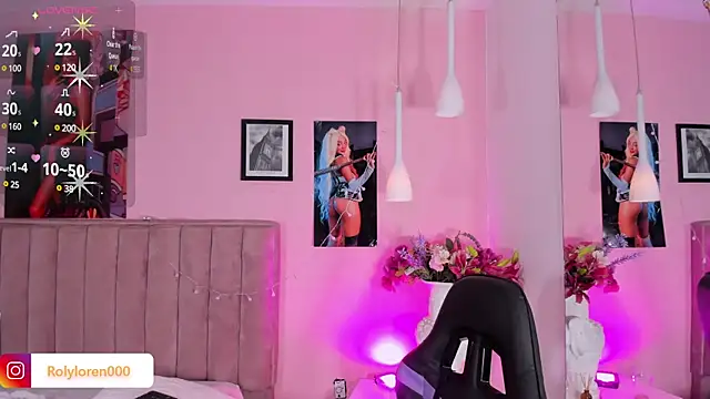 Snapshot of RolyLoren chatting on 01.21.25 RolyLoren online show from 01.21.25