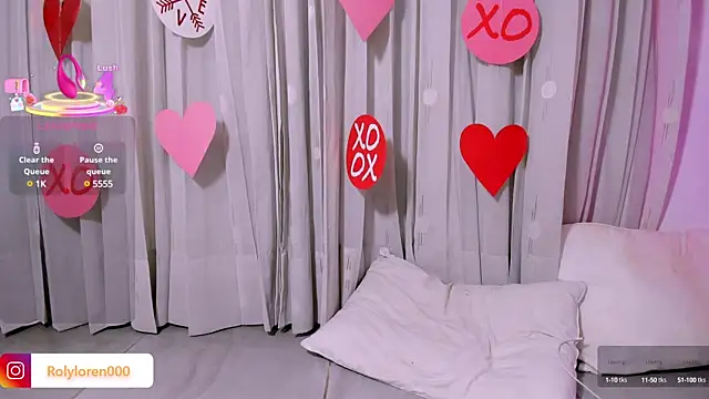 Snapshot of RolyLoren chatting on 03.21.25 RolyLoren online show from 03.21.25