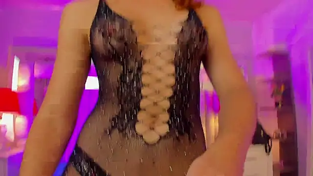 Snapshot of mariiahneedles chatting on 10.20.25 mariiahneedles online show from 10.20.25