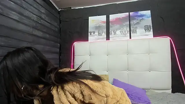 Snapshot of Sweet_camille chatting on 10.07.25 Sweet camille online show from 10.07.25