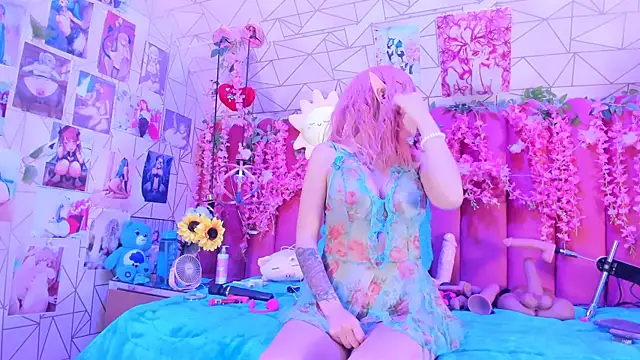 Snapshot of Alicebenett chatting on 02.10.26 Alicebenett online show from 02.10.26