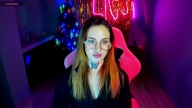 Snapshot of your_tora chatting on 12.21.24 your tora online show from 12.21.24