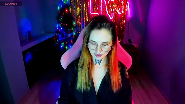 Snapshot of your_tora chatting on 12.21.24 your tora online show from 12.21.24