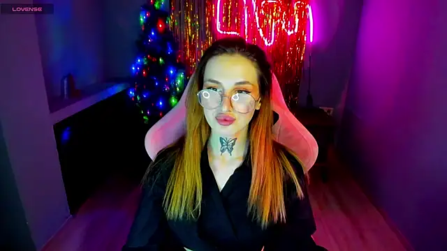 Snapshot of your_tora chatting on 12.22.24 your tora online show from 12.22.24