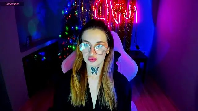 Snapshot of your_tora chatting on 12.27.24 your tora online show from 12.27.24