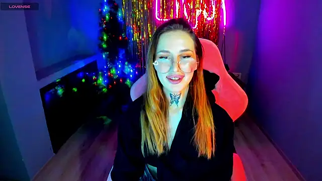 Snapshot of your_tora chatting on 12.28.24 your tora online show from 12.28.24