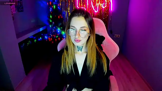 Snapshot of your_tora chatting on 01.09.25 your tora online show from 01.09.25