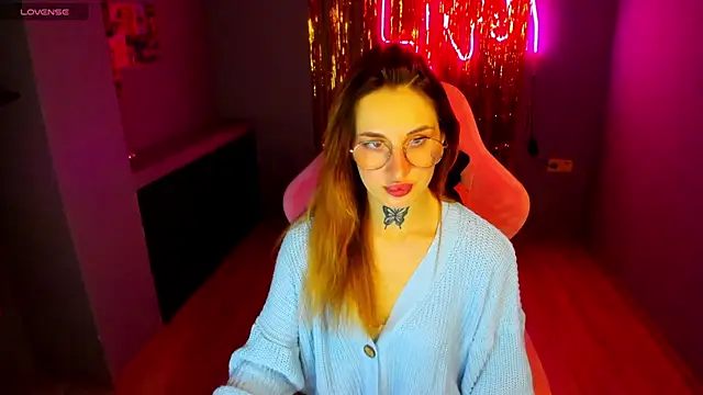 Snapshot of your_tora chatting on 01.22.25 your tora online show from 01.22.25