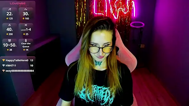 Snapshot of your_tora chatting on 02.21.25 your tora online show from 02.21.25