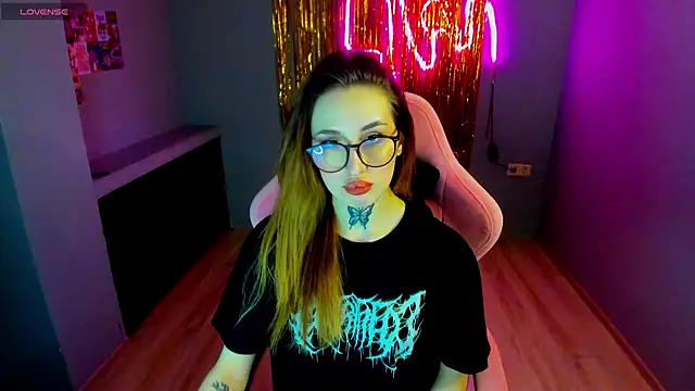 Snapshot of your_tora chatting on 02.23.25 your tora online show from 02.23.25