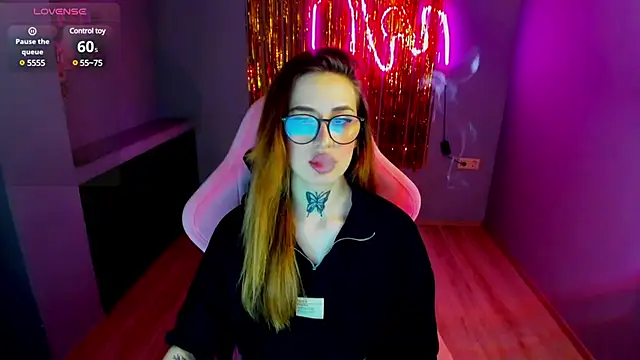 Snapshot of your_tora chatting on 02.27.25 your tora online show from 02.27.25