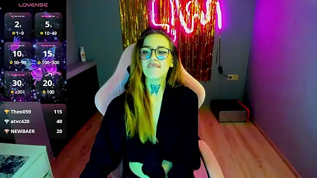 Snapshot of your_tora chatting on 03.08.25 your tora online show from 03.08.25