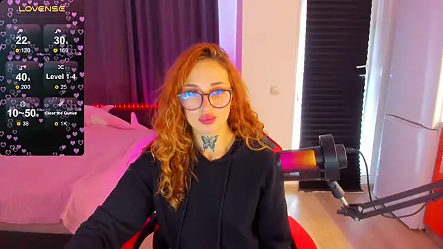 Snapshot of your_tora chatting on 09.24.25 your tora online show from 09.24.25