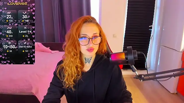 Snapshot of your_tora chatting on 09.25.25 your tora online show from 09.25.25