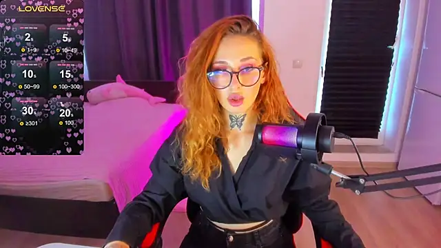 Snapshot of your_tora chatting on 10.08.25 your tora online show from 10.08.25