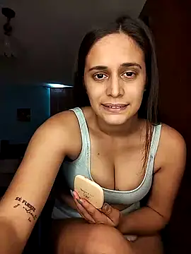 Snapshot of Catalinacandela chatting on 12.18.24 Catalinacandela online show from 12.18.24